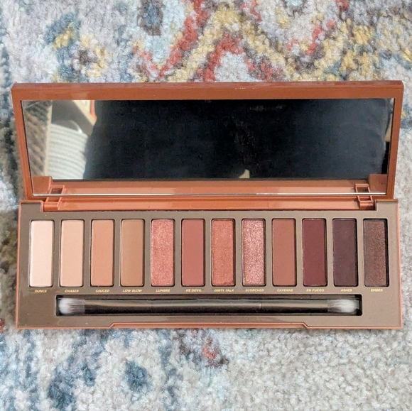 Brand New Urban Decay Naked Heat Eyeshadow Palette